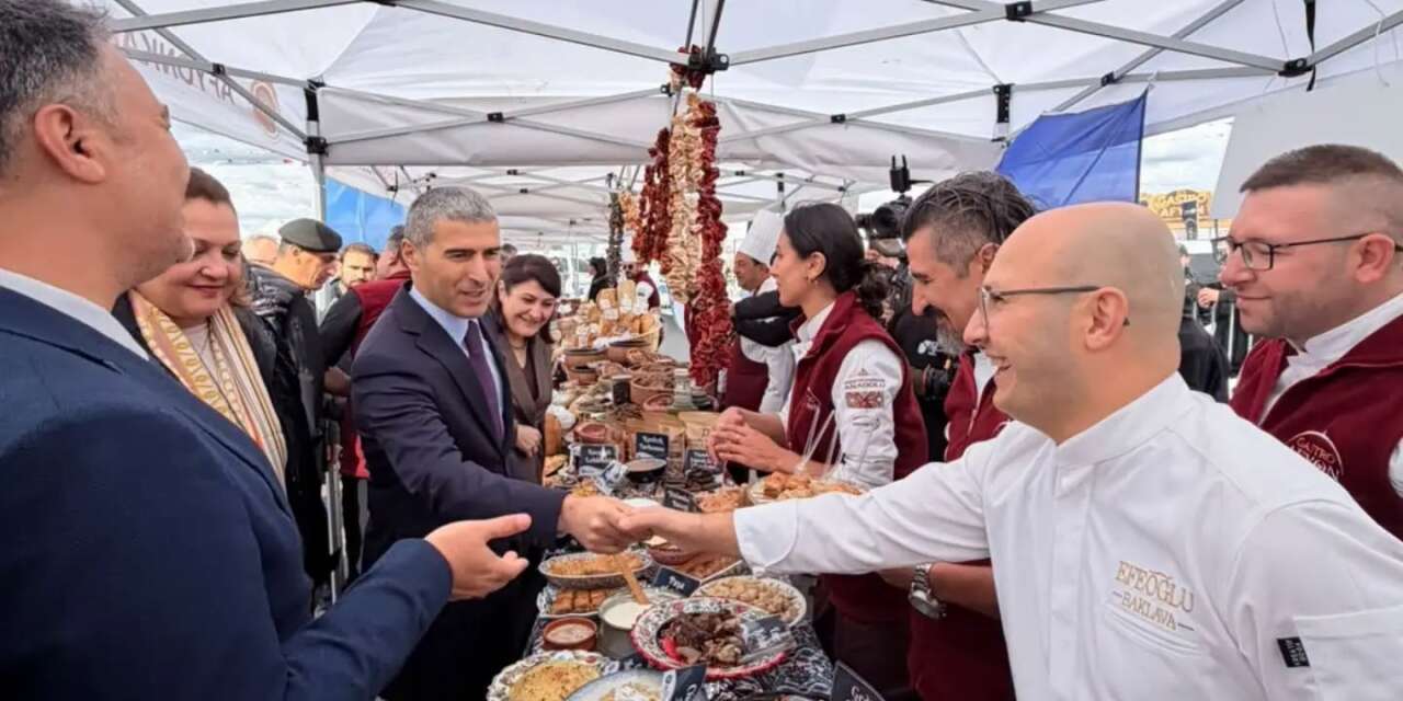 Kütahya’nın coğrafi işaretli lezzetleri Afyon Gastronomi Festivali’nde tanıtıldı