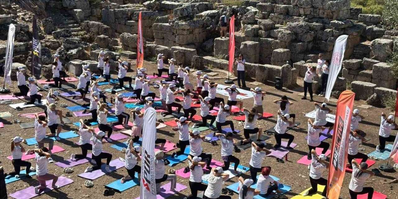 Gençler Kaunos Antik Kenti’nde spor ve tarihle buluştu