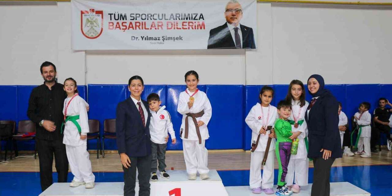 Sivas’ta 200 sporcu tatamiye çıktı