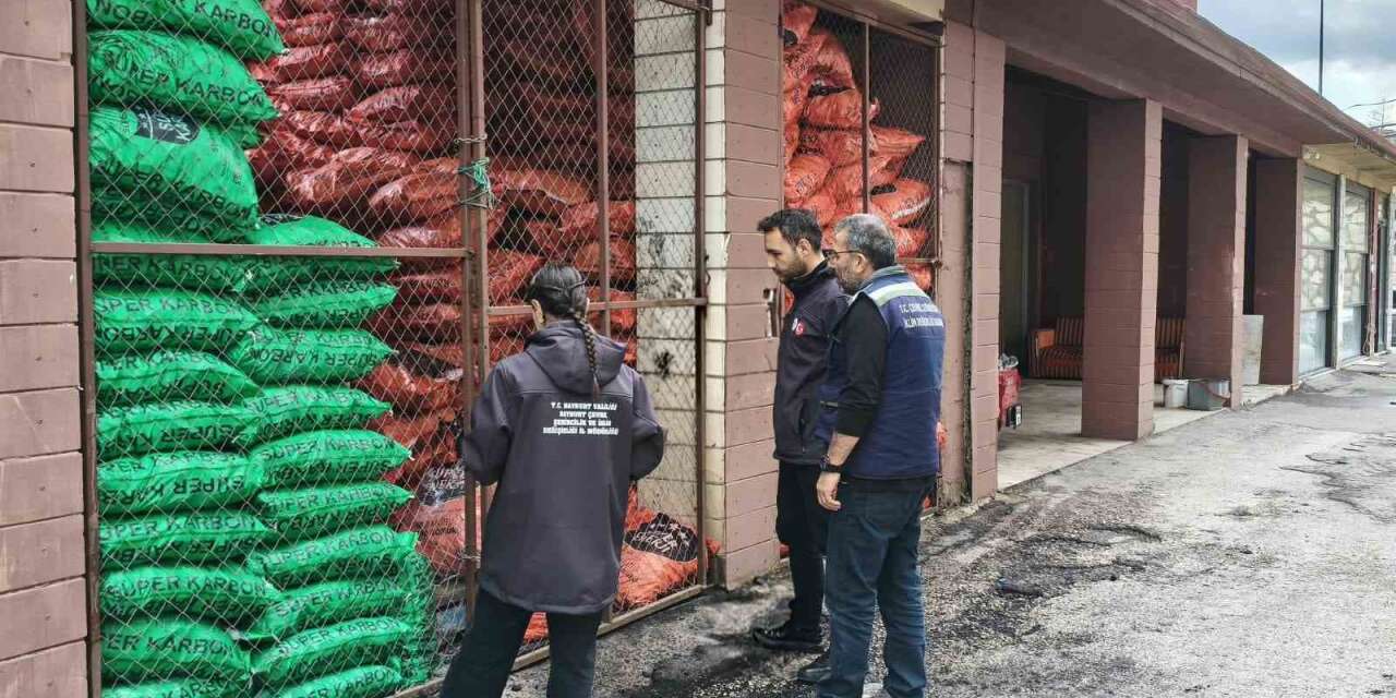 Bayburt’ta katı yakıt satışı yapan işyerleri denetleniyor