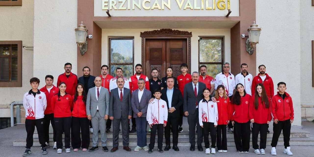 Erzincan Valisi Aydoğdu, başarılı sporcuları kabul etti