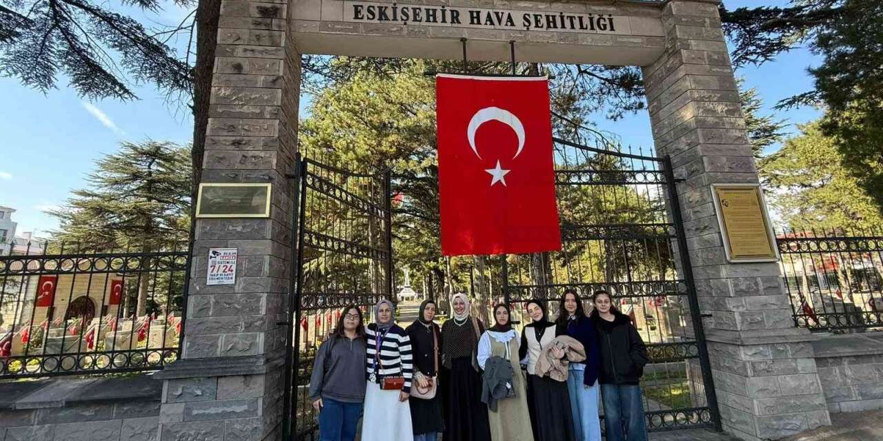 Üniversiteli gençlere şehir tanıtıldı
