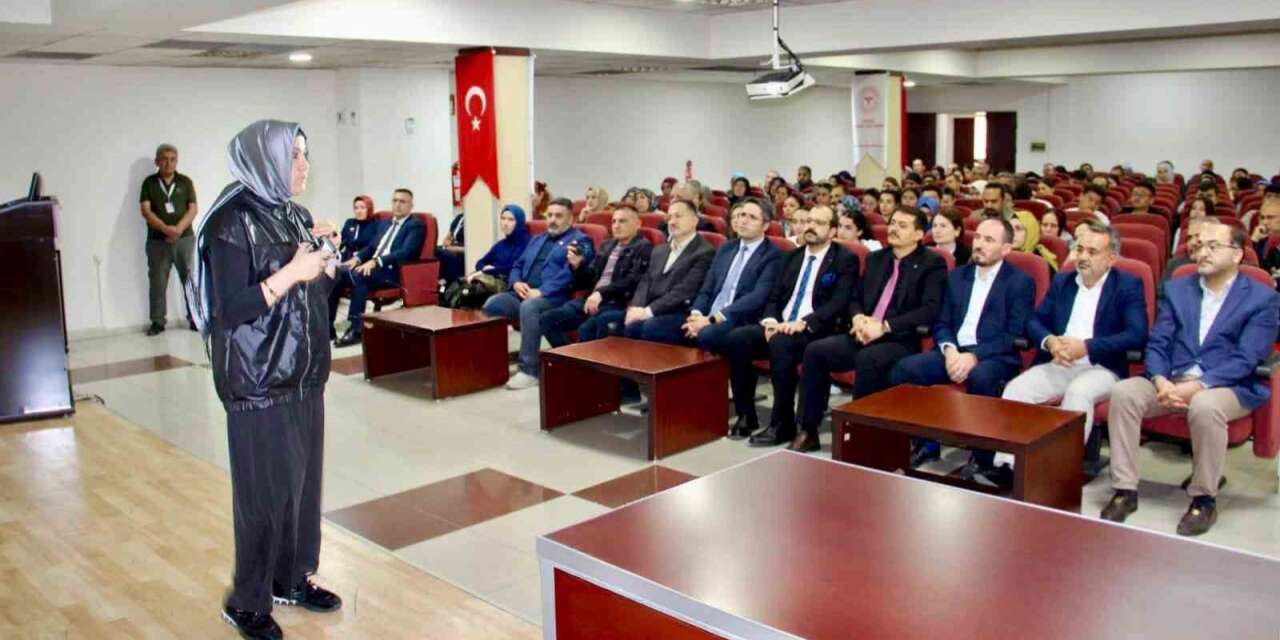 Kayseri Devlet Hastanesi’nde ’Evlilik Ehliyeti’ konulu program düzenlendi