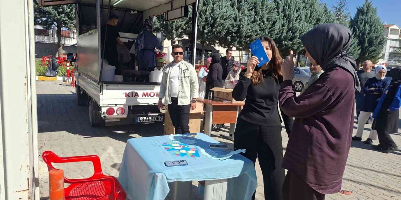 Hisarcık İlçe Hastanesinde anne ve bebek sağlığı için bilgilendirme standı