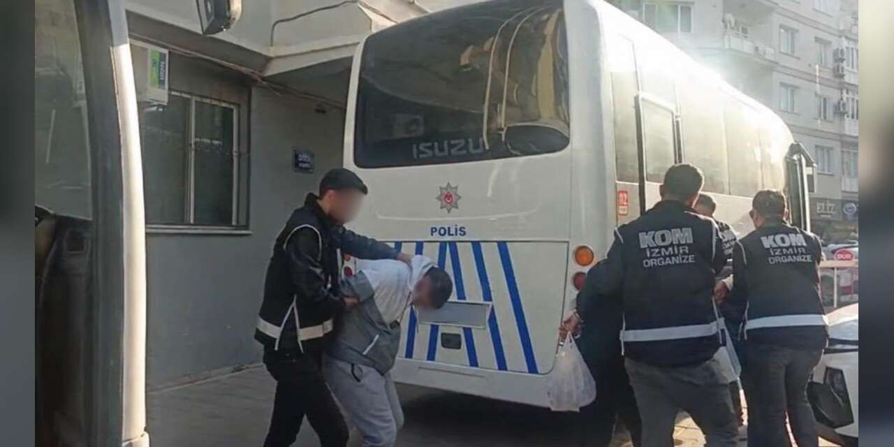 İzmir’de ’Sercan Sayal’ organize suç örgütüne darbe: Kundaklama şüphelisi 4 kişi tutuklandı