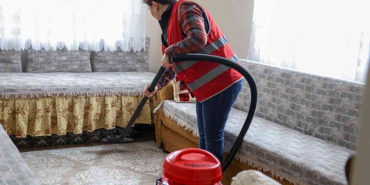 Efeler’de sosyal destekler binlerce vatandaşa ücretsiz ulaşıyor
