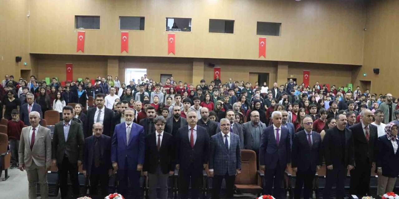 Karaman’da "Keşfetmenin Neşeli Yolculuğu-3" Bilim Şenliği başladı