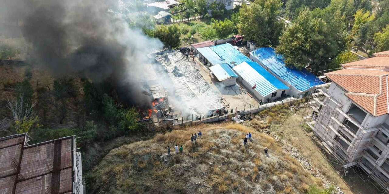 Malatya’da şantiyede işçilerin kaldığı konteyner yandı
