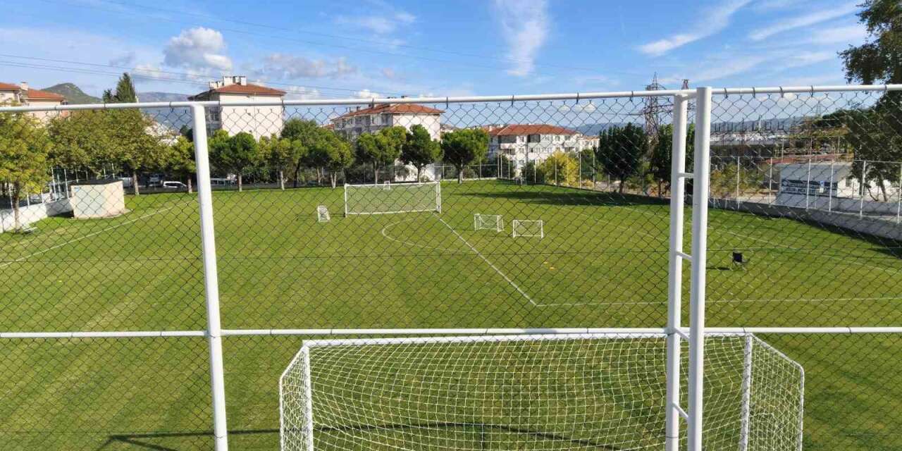 Muğlaspor’dan eski başkan Hamdi Yücel Gürsoy’a vefa