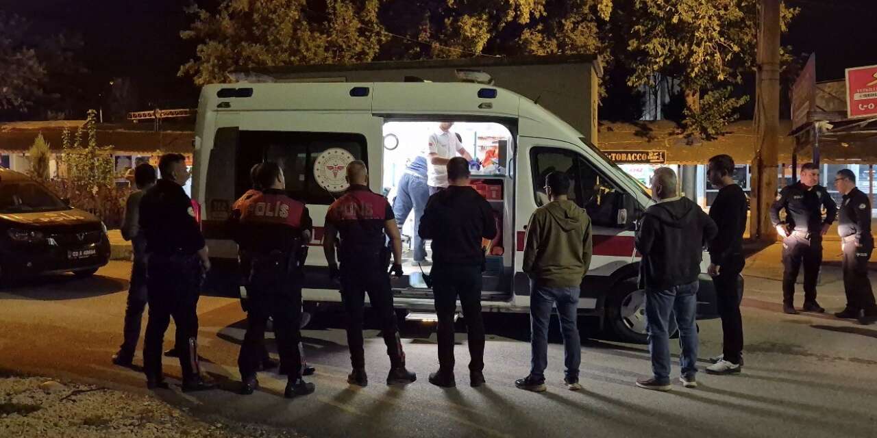 Bıçaklı saldırıya uğrayan genç yaralandı