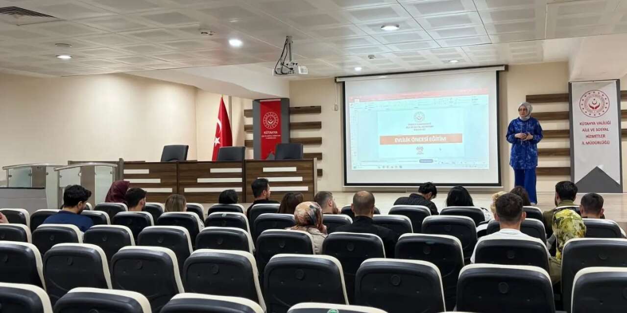 Kütahya’da evlenecek gençlere evlilik öncesi eğitim