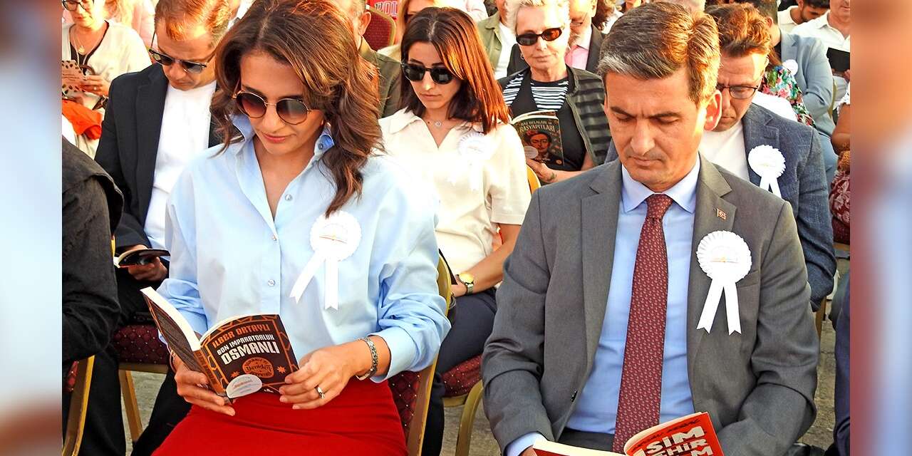 Çeşme’de "Hayatın Anlamı Kitap" projesinin 5. sezonu başladı