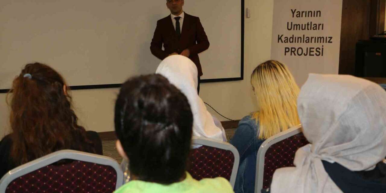Diyarbakır’da "Yarının Umutları Kadınlarımız" Projesiyle kadınlar bilinçlendirildi