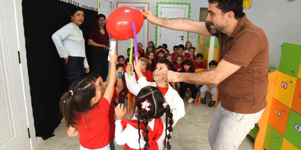 Yunusemre’de miniklere ağız ve diş sağlığı eğitimleri sürüyor