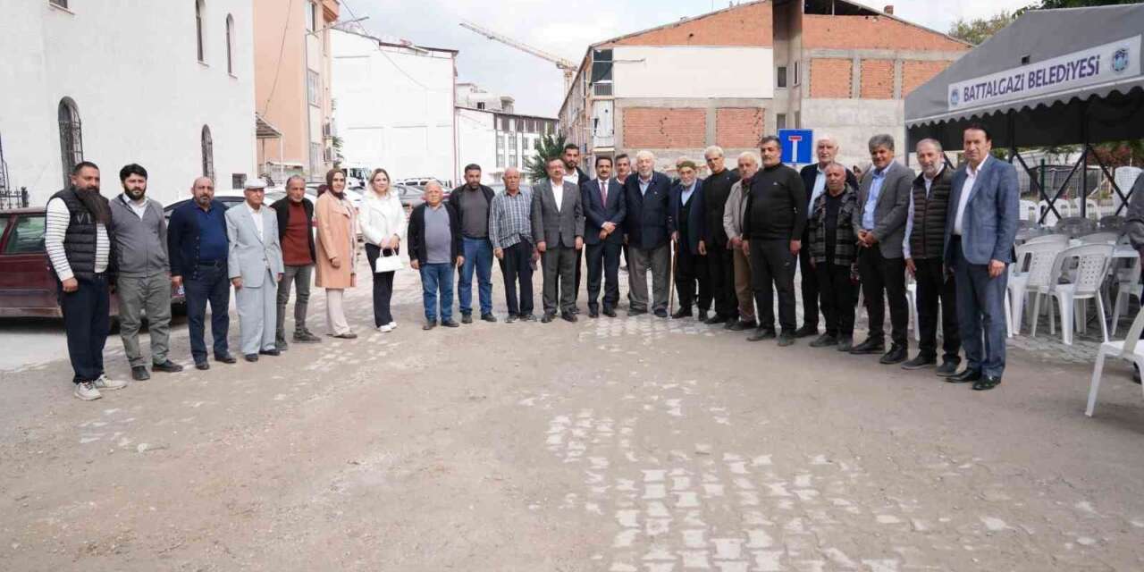 Başkan Taşkın, Nuriye Mahallesi’nde vatandaşların taleplerini dinledi