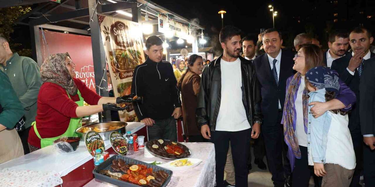 GastroAntep’te lezzet, emek ve kültürün buluştuğu stantlara Başkan Şahin’den yakın ilgi