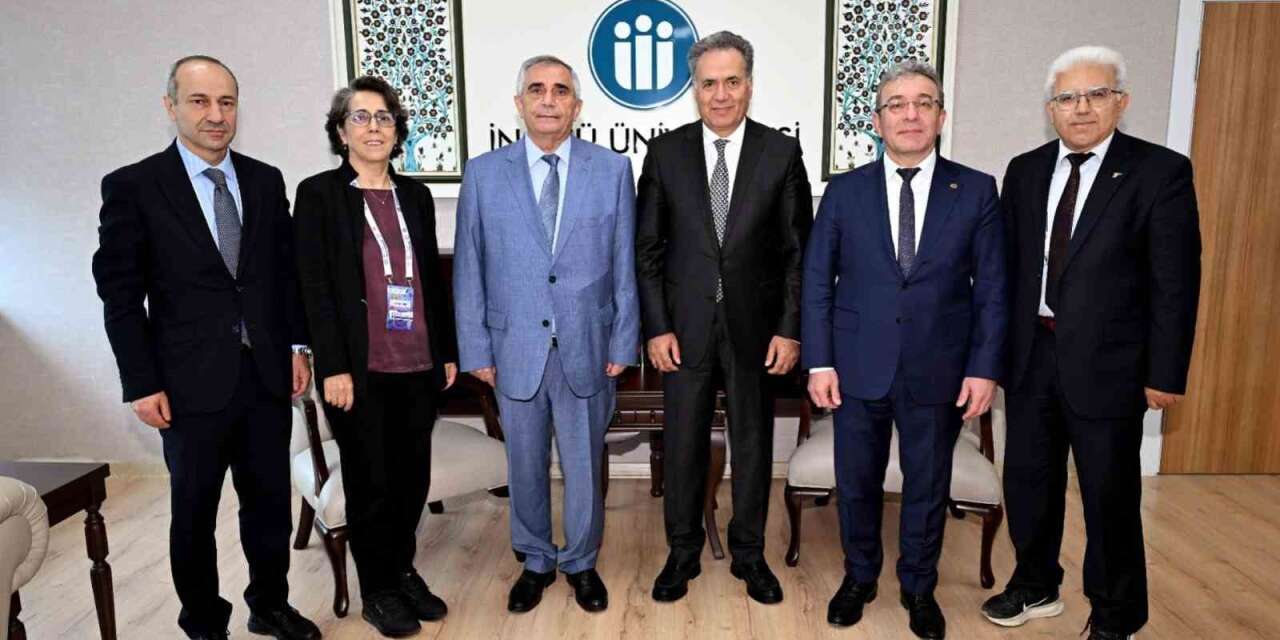 Türk Fizyolojik Bilimler Derneği yönetiminden Rektör Akpolat’a ziyaret