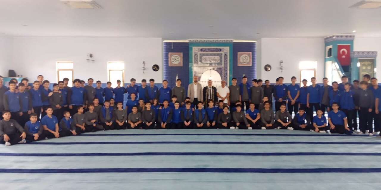 Kütahya’da öğrenciler camide buluştu