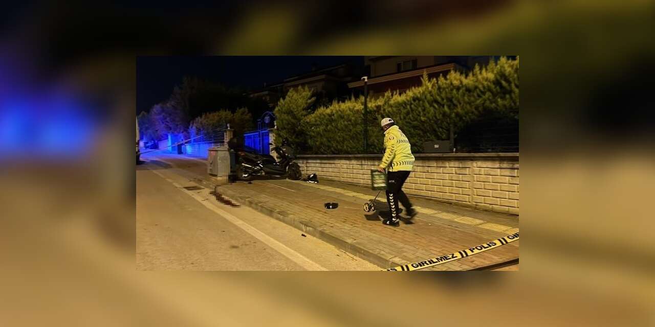 Kontrolden çıkarak trafoya çarpan motosiklet sürücüsü hayatını kaybetti