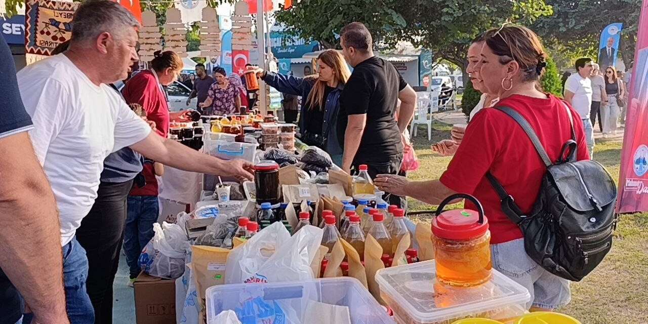 Saimbeyli’nin doğal lezzetleri festivalde ilgi gördü