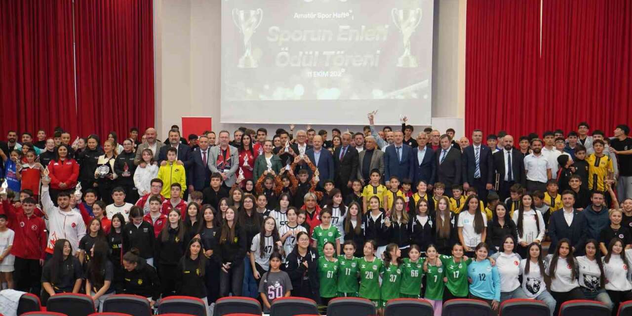 Kastamonu’da ’sporun enleri’ ödüllendirildi