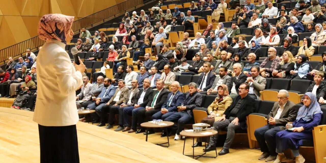 Denizli’de aile ve maneviyat konferansı