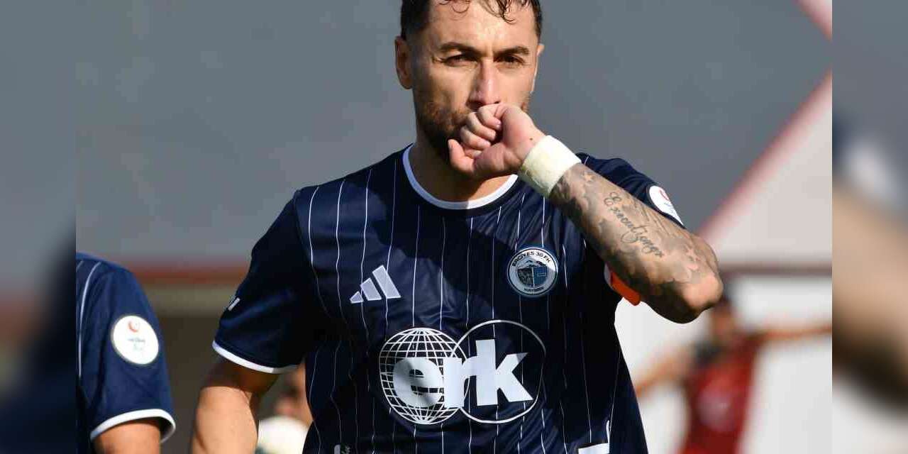 Artun Akçakın hat-trick yaptı