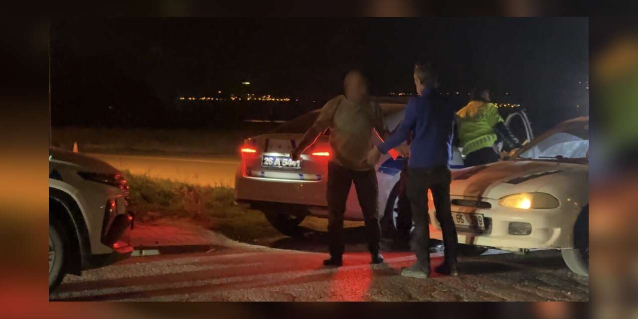 Alkollü yakalanan sürücünün arkadaşı: "Bu şoför salak, ben size yakalanmam"