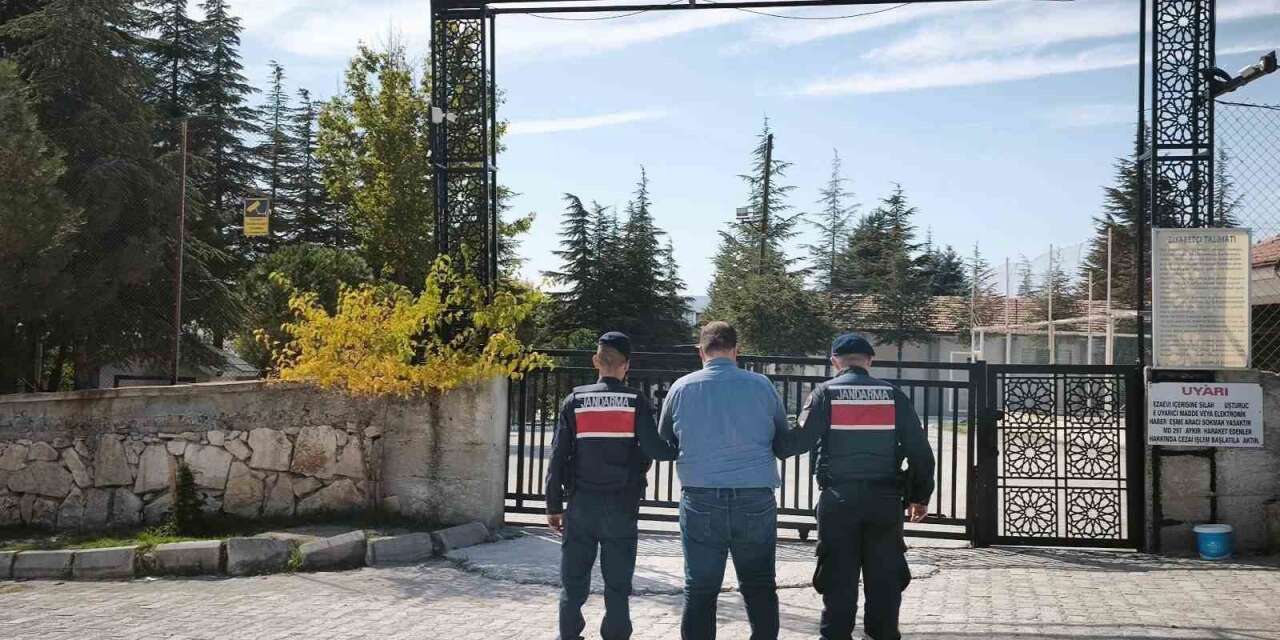 Çeşitli suçlardan aranan 15 kişi tutuklandı