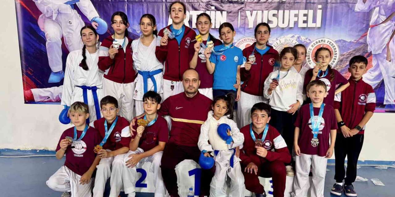 Yusufeli’ndeki karate turnuvasında madalyaları topladılar