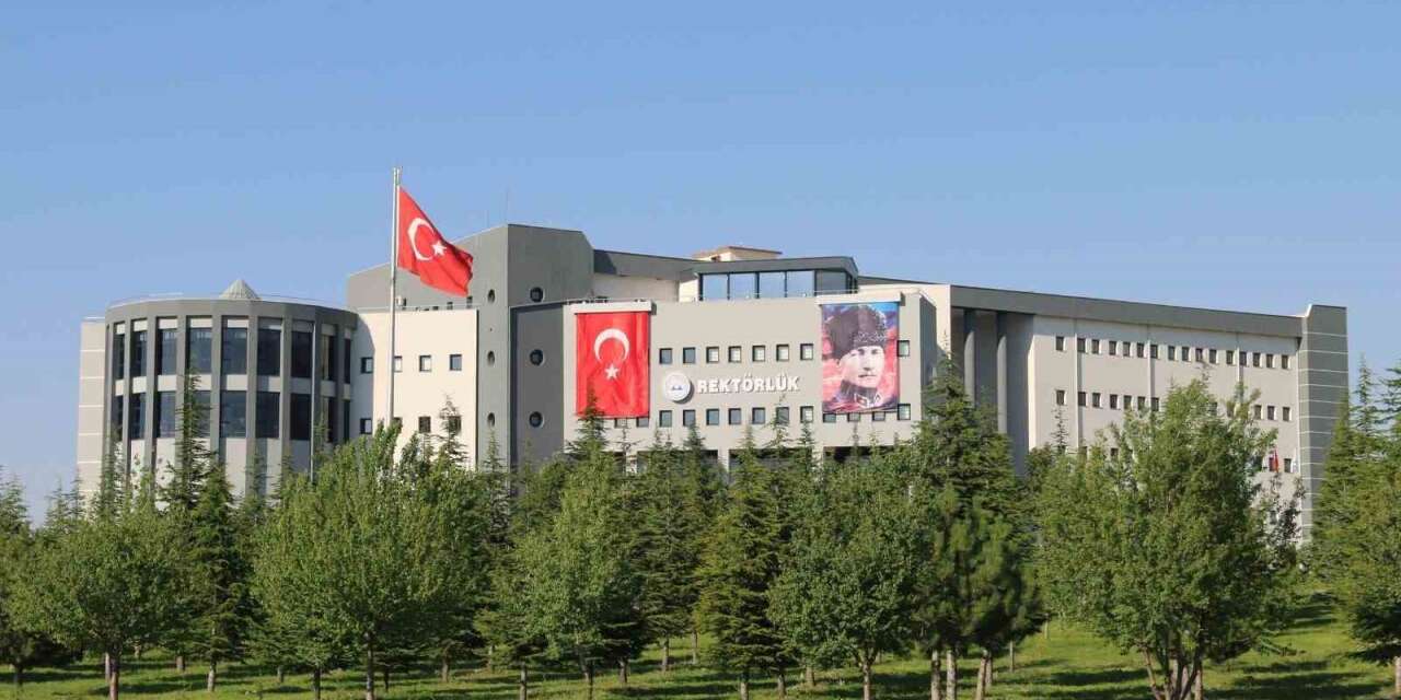 Erciyes Üniversitesi Akademisyenleri ’Dünyanın En Etkili Bilim İnsanları’ Listesinde yer aldı