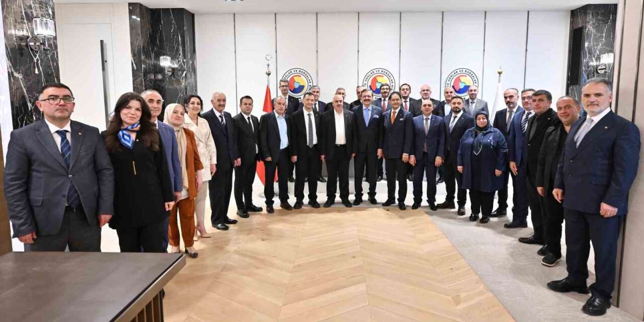 Erzurum Ticaret Borsası Meclisinden TOBB Başkanı Hisarcıklıoğlu’na ziyaret