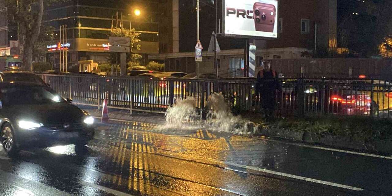 Beşiktaş Zincirlikuyu alt geçidini su bastı, Büyükdere Caddesi göle döndü