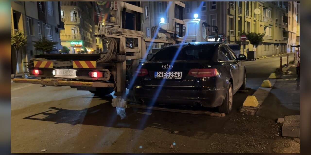 Eskişehir’de hatalı park eden araca trafik ekiplerinden müdahale