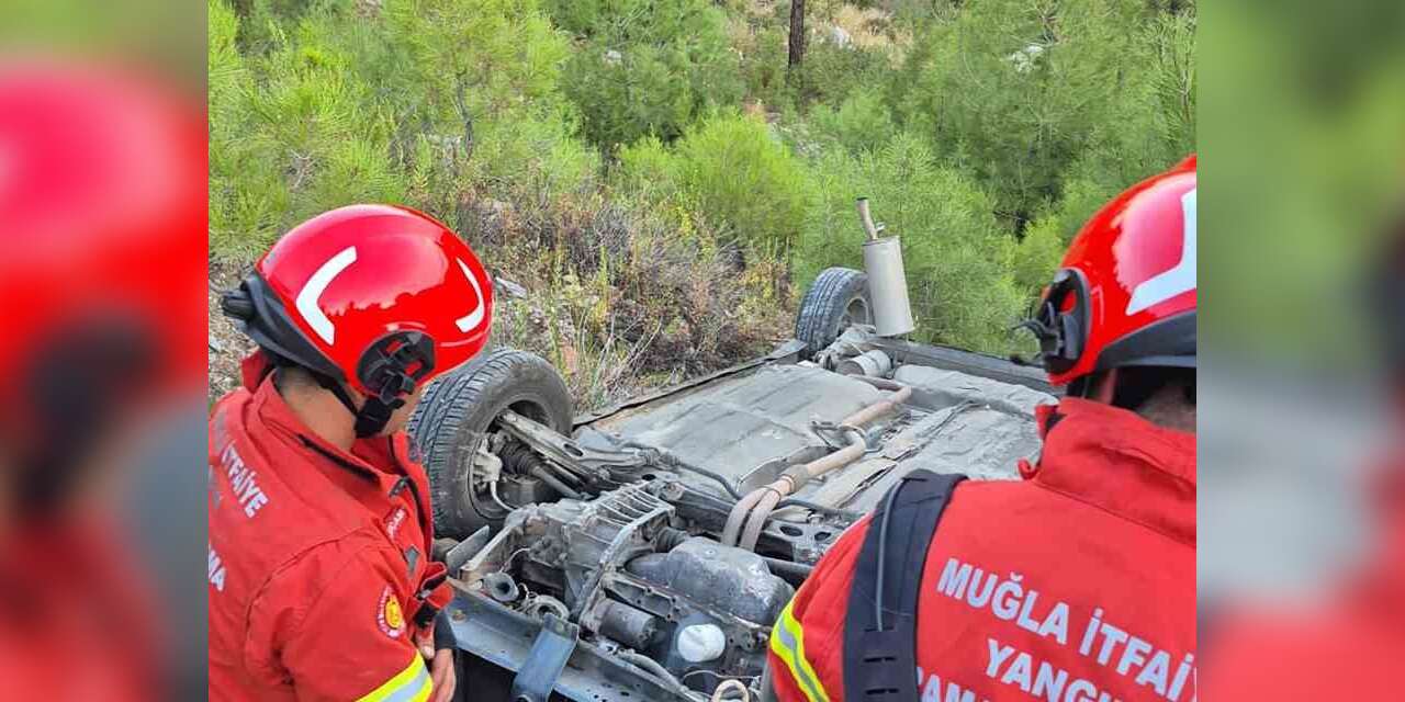 Araç 50 metrelik uçuruma yuvarlandı