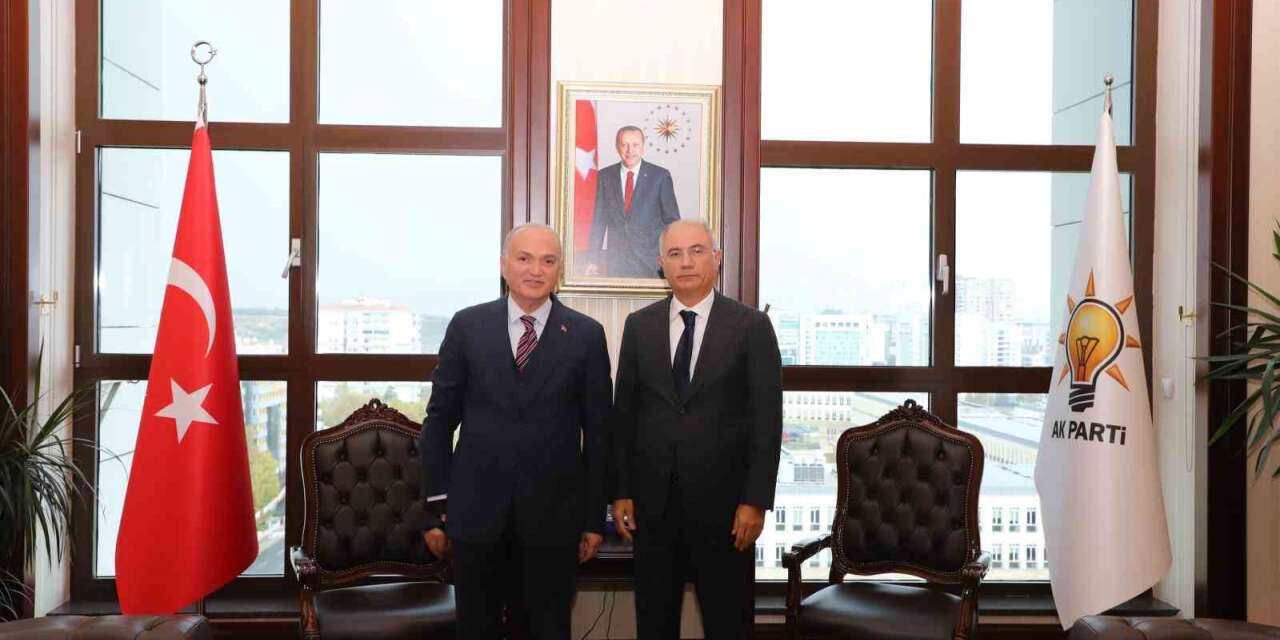 Başkan Özlü Efkan Ala ile bir araya geldi