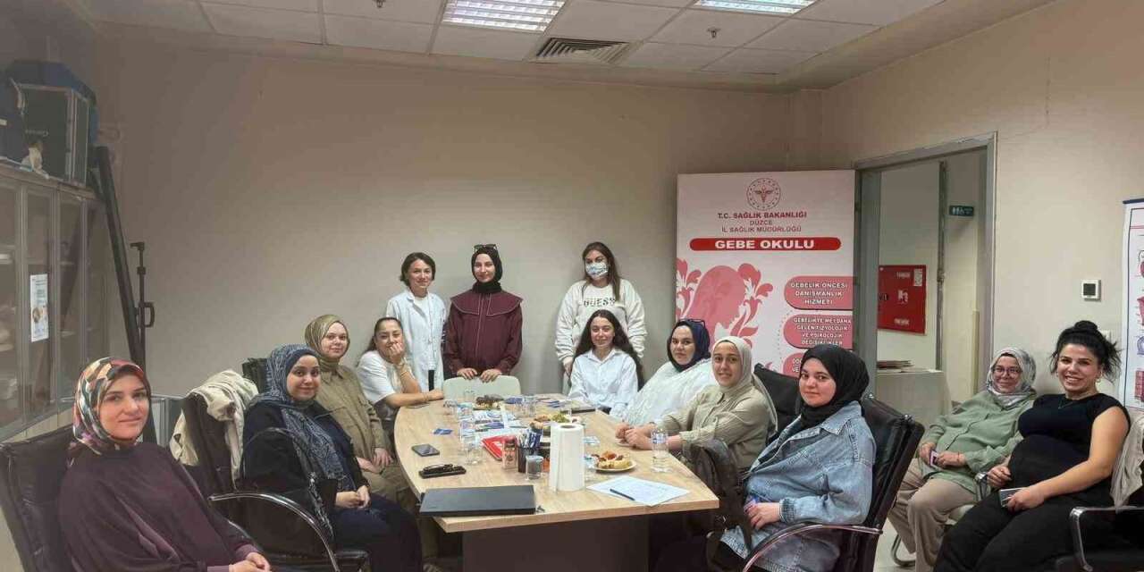 Anne adayları gebe okulunda bir araya geldi