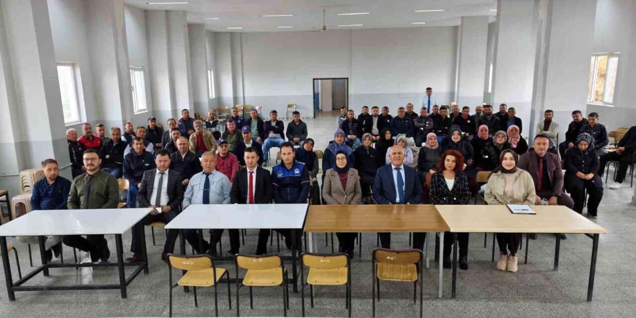 Hisarcık Belediyesi personeline Teknoloji Bağımlılığı ve Kadına Yönelik Şiddet eğitimi