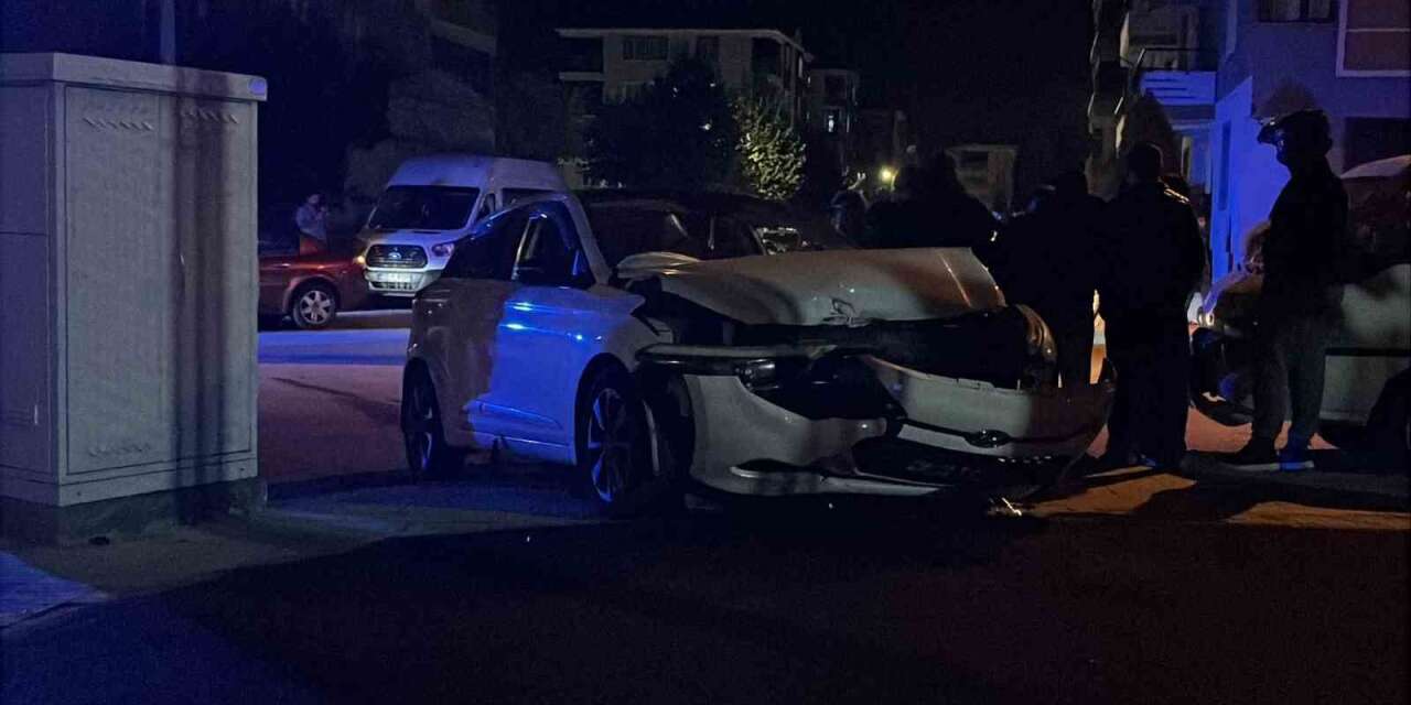 Çorum’da iki otomobil çarpıştı: 4 yaralı