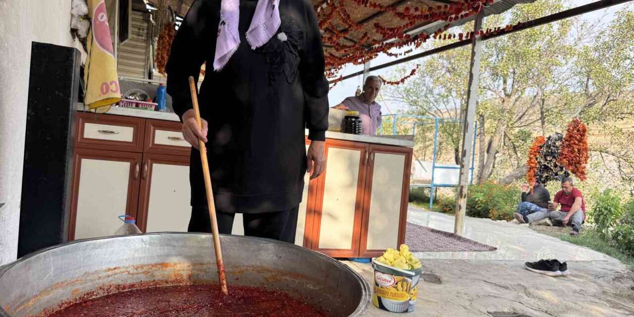 Ankara’dan Diyarbakır’a gelip el emeği ürünlerini tüm Türkiye’ye ulaştırıyorlar
