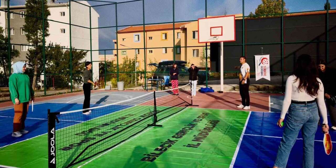 Bilecik’te öğrenciler pickleball ile tanıştı