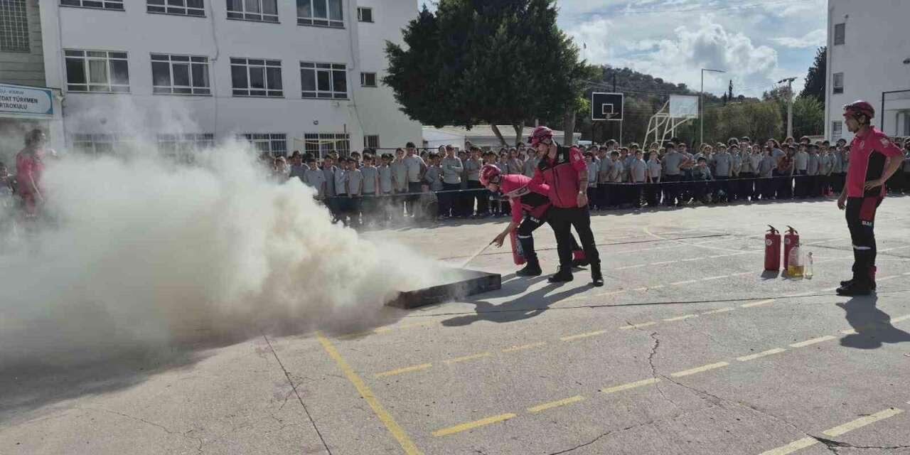 Bodrum’da öğrenciler afetlere karşı bilinçlendirildi