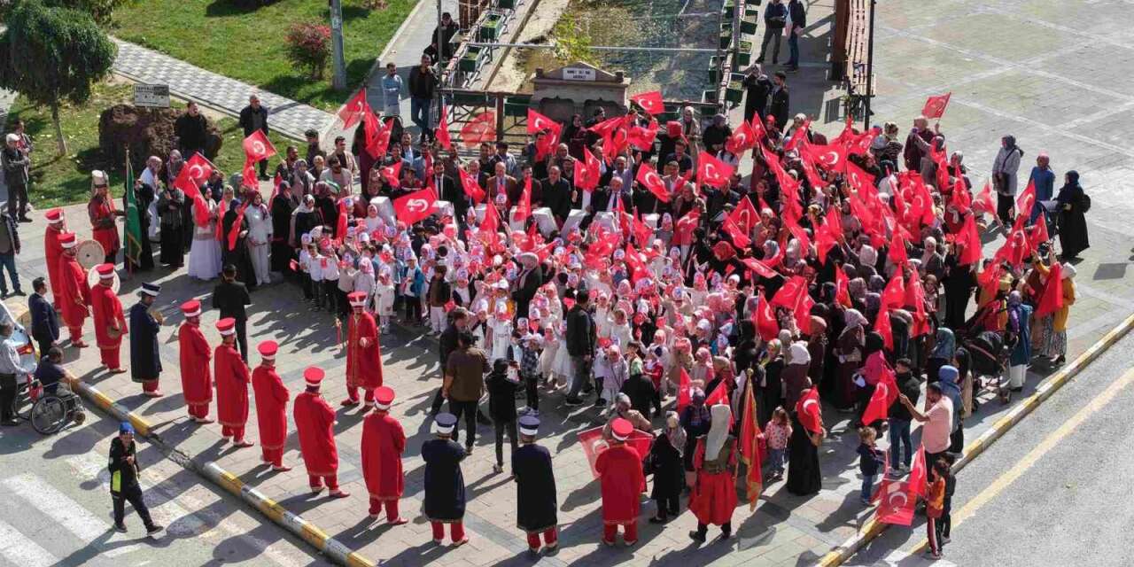 Yahyalı’da 161 minik öğrenci için Âmin Alayı Ve Bed’-i Besmele Töreni düzenlendi