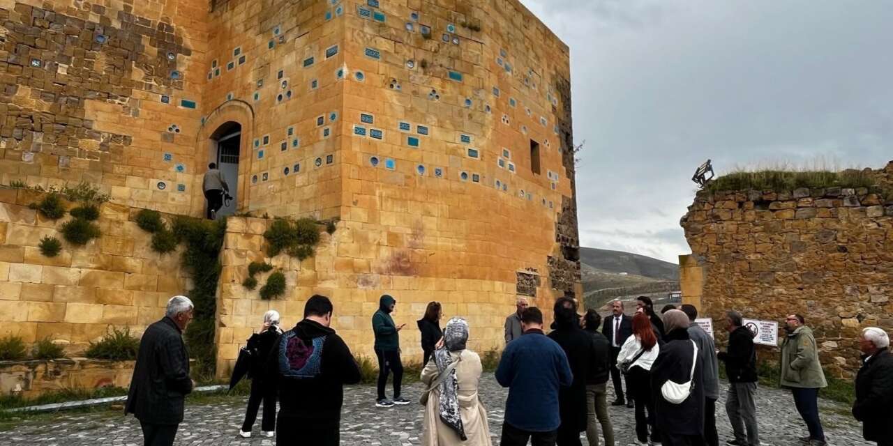 Bayburt’un tarihi ve kültürel değerleri turizm temsilcilerine tanıtıldı