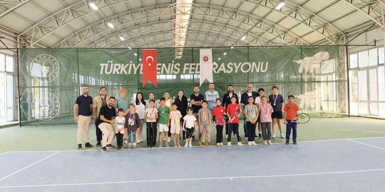 Batman’da Amatör Spor Haftası tenis turnuvası tamamlandı