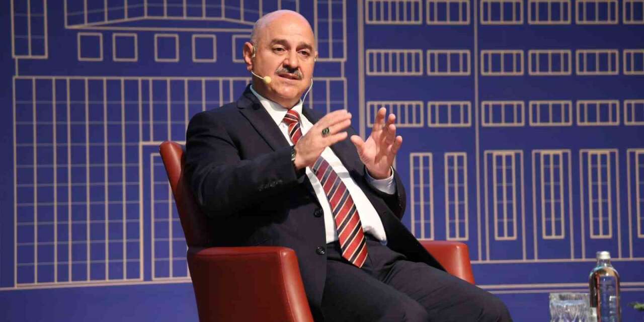 Rektör Sözbir öğrencilerle bir araya geldi