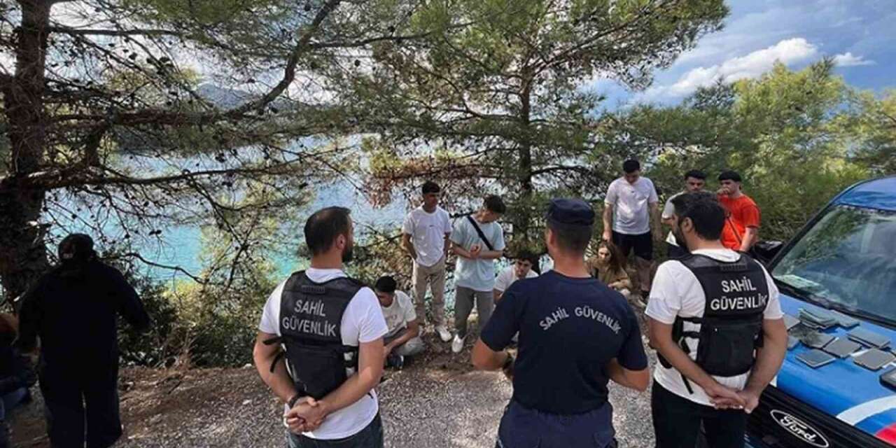 Özgök koyunda 18 düzensiz göçmen yakalandı