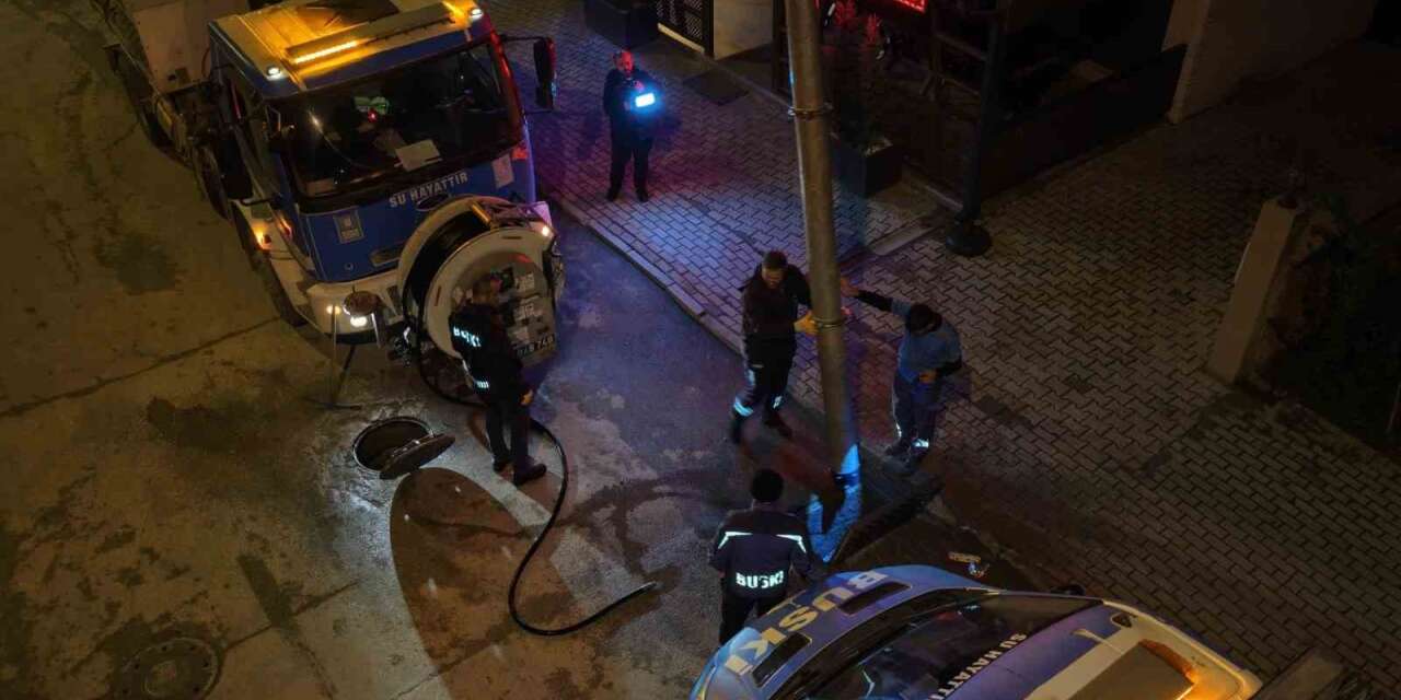 Büyükşehir’de yağmur teyakkuzu: bin 126 personel, 439 araç görev başında