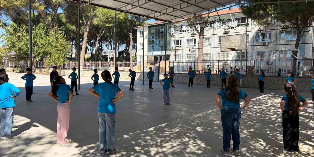 Aydın’da miniklerin antrenmanları devam ediyor