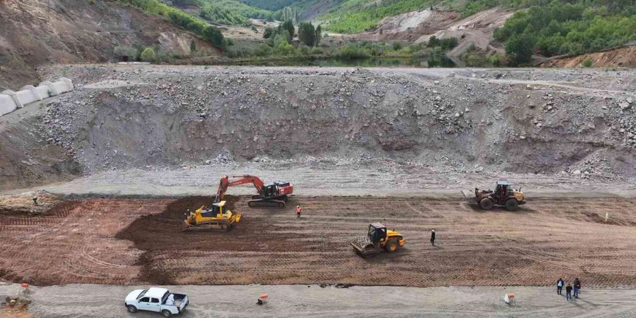 Bayburt’ta Petekli Göleti’nde çalışmalar sürüyor